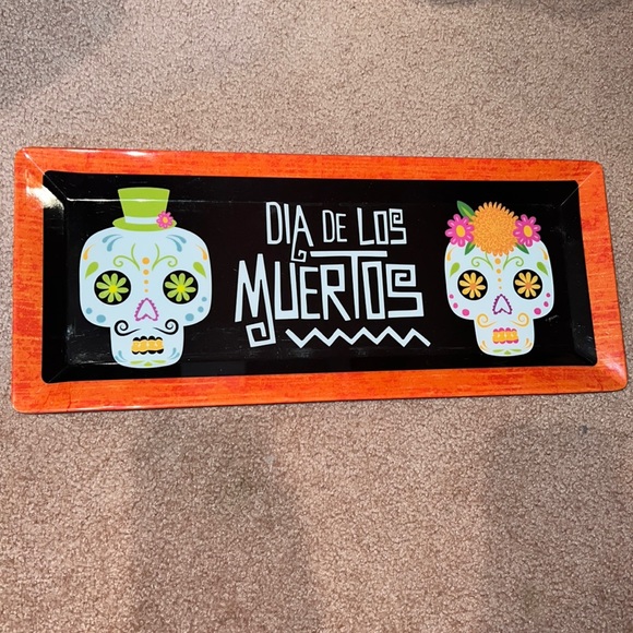 NWT DIA DE LOS MUERTOS DAY OF THE DEAD PLASTIC PARTY PLATTER 19” x 8” - Picture 1 of 4